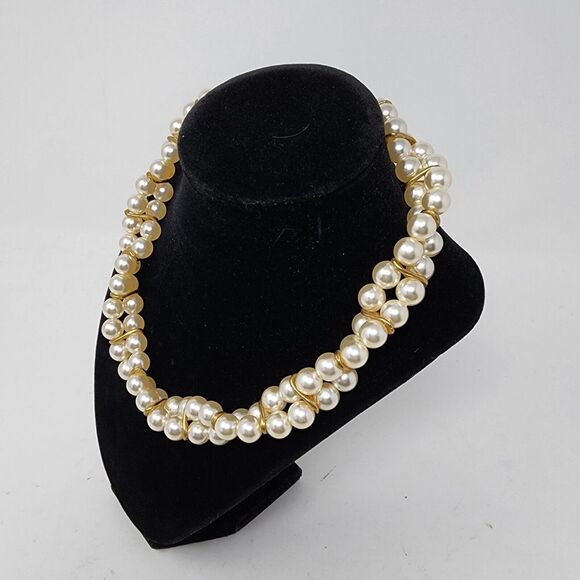 Vintage Twisted Two Strand  Faux Pearl Gold Tone Metal Accents Women's Necklace - Picture 10 of 12